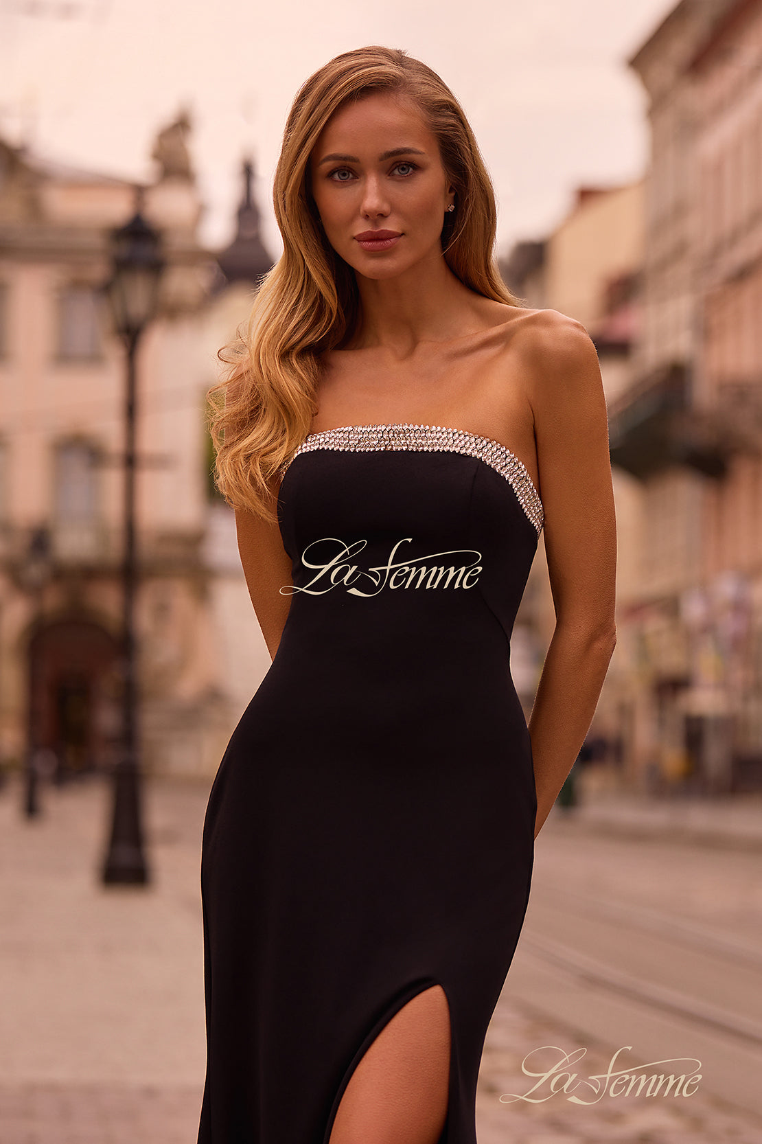 32891 - La Femme Dress