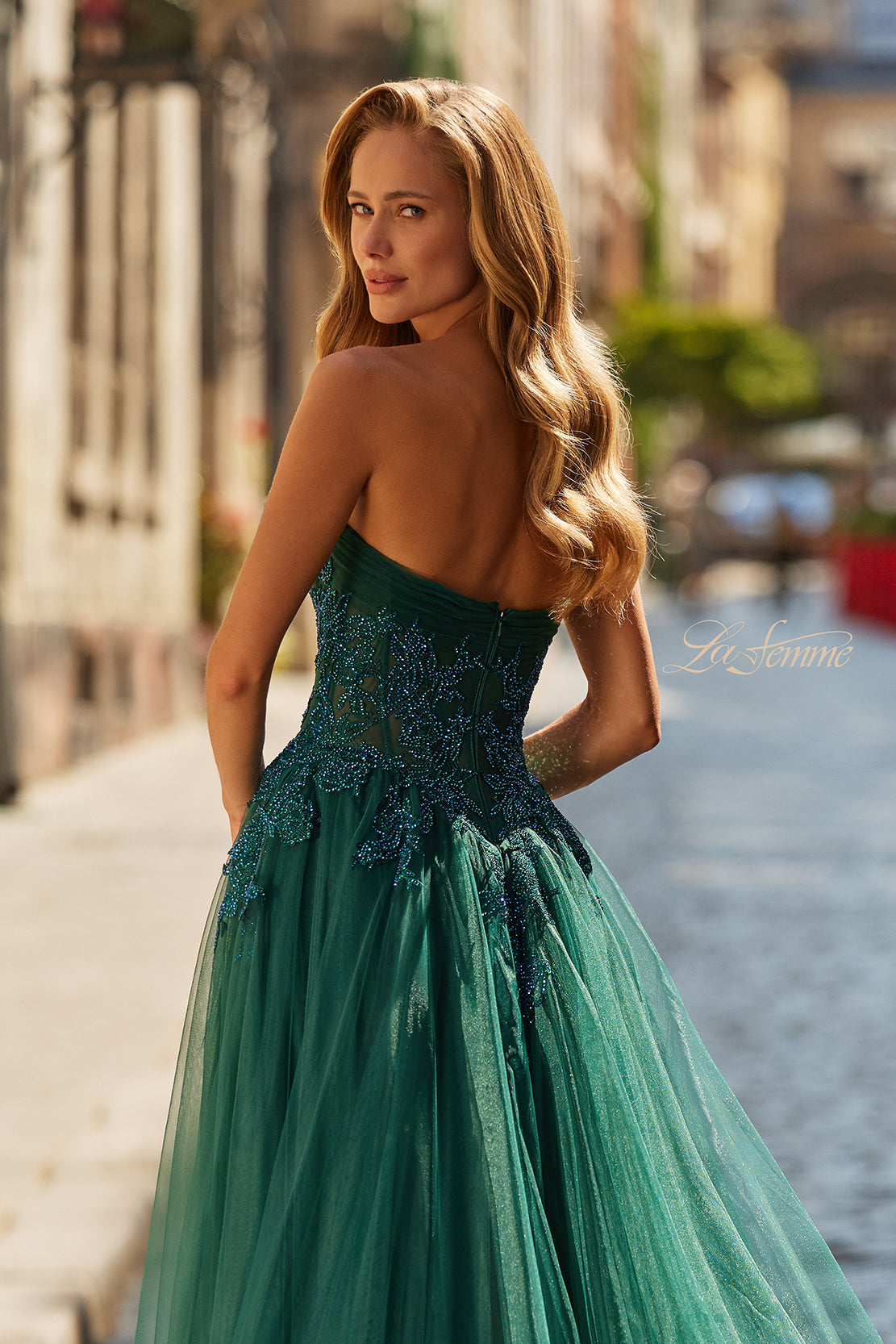 33528 - La Femme Dress