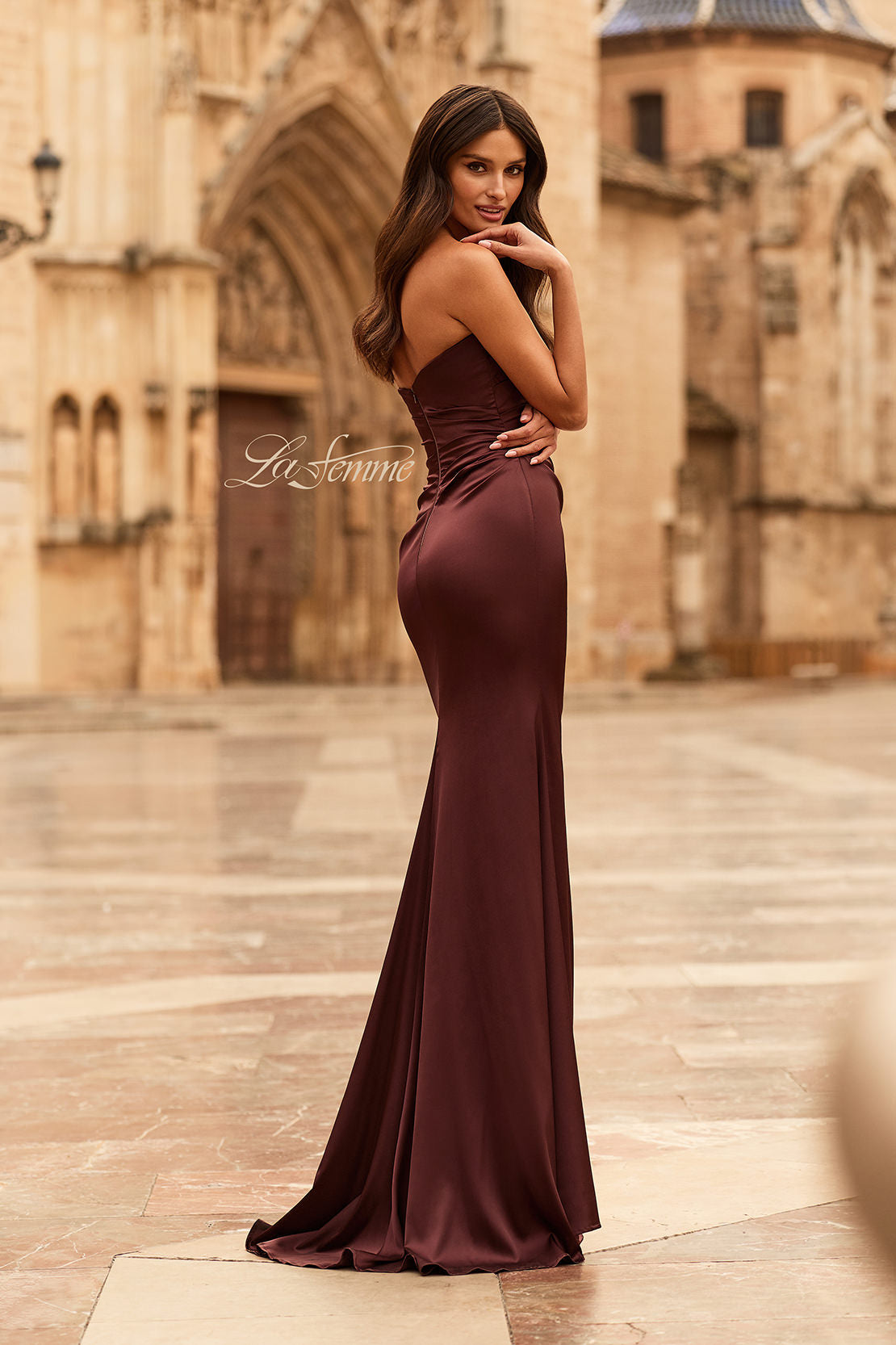 33670 - La Femme Dress
