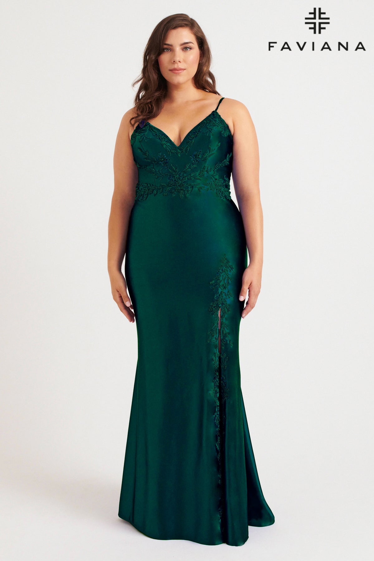 9562 - Faviana Dress
