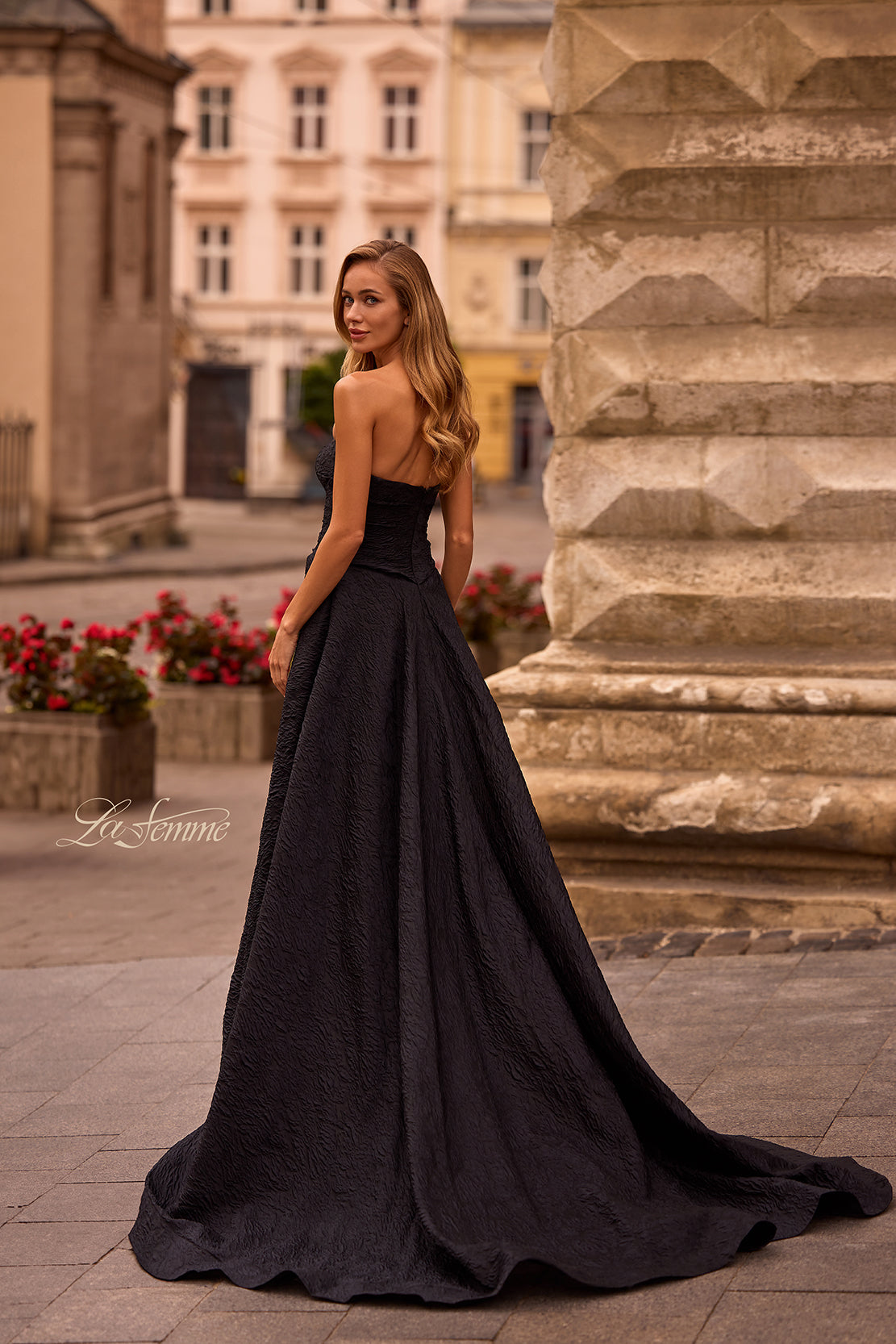 32893 - La Femme Dress
