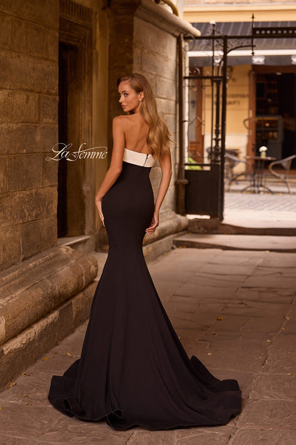 32914 - La Femme Dress