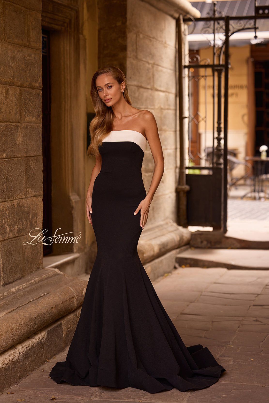 32914 - La Femme Dress