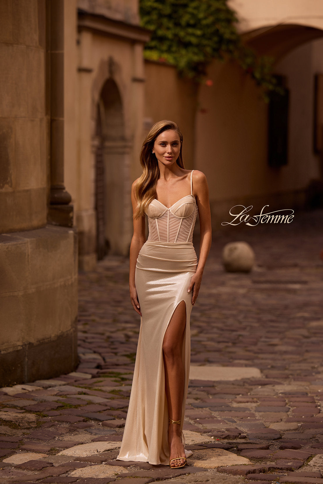 32951 - La Femme Dress