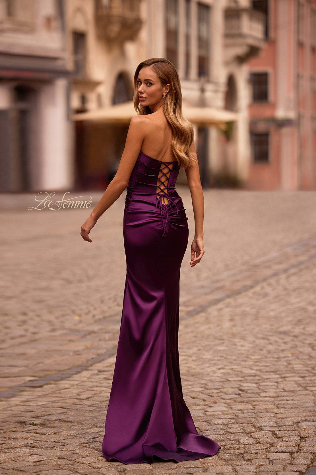 32952 - La Femme Dress