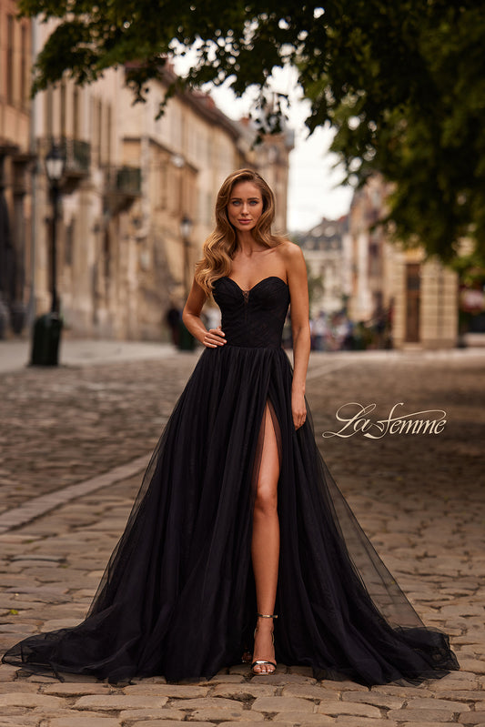 33307 - La Femme Dress