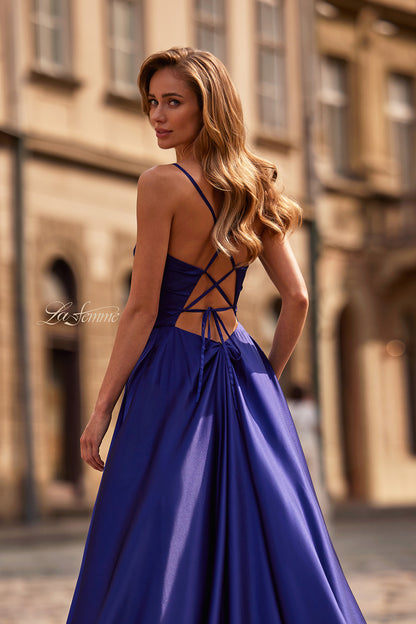33373 - La Femme Dress