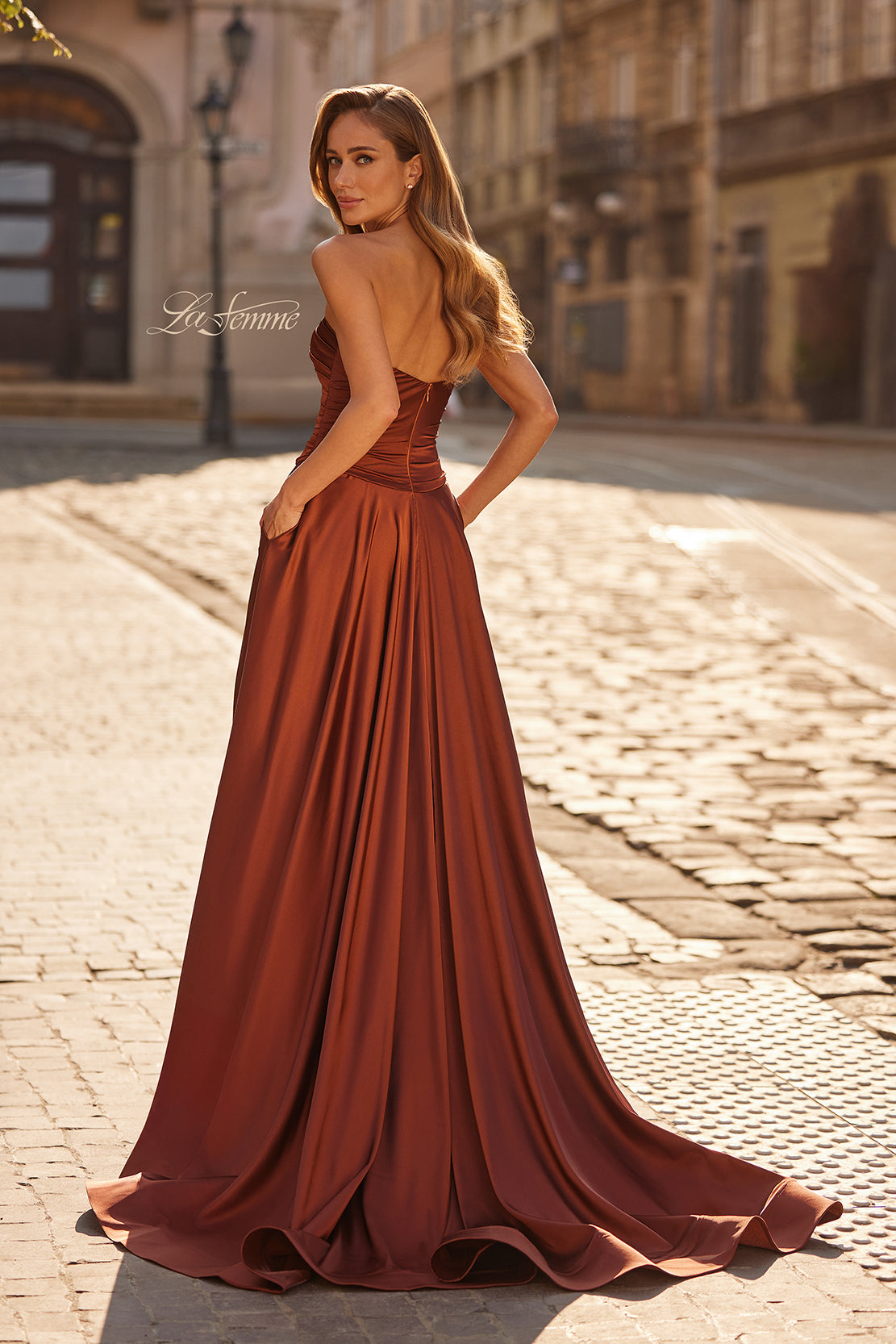33417 - La Femme Dress
