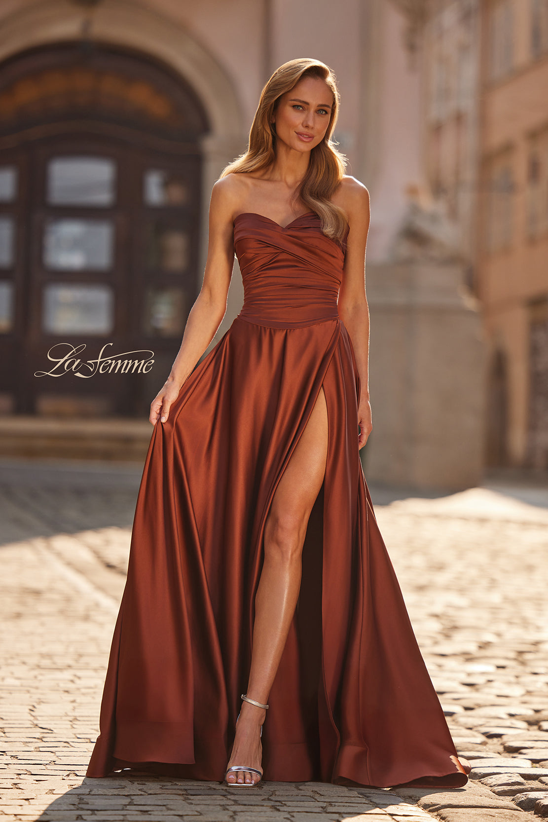 33417 - La Femme Dress
