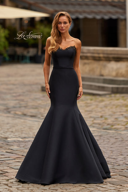 33438 - La Femme Dress