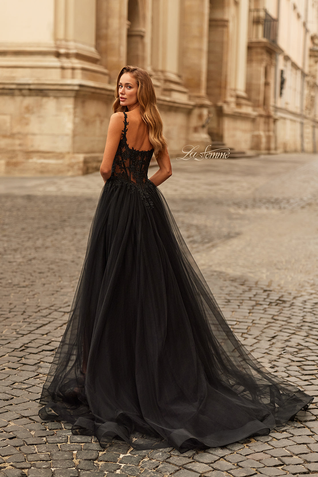 33499 - La Femme Dress