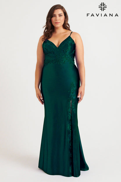 9562 - Faviana Dress