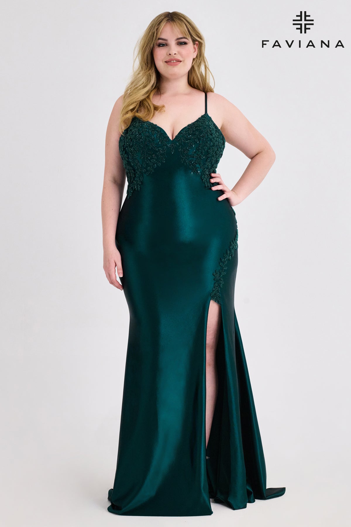 9597 - Faviana Dress