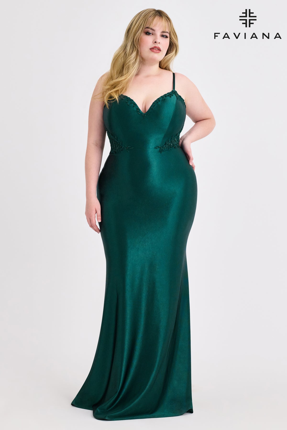 9600 - Faviana Dress